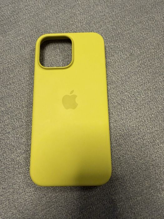 Iphone 16 Pro Max - 256 GB + 2 оригинални калъфа + гаранция