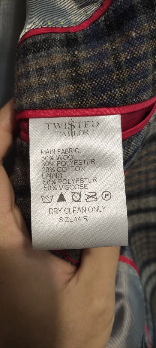 Новый пиджак с этикеткой, 50% шерсть, сделан в Турции