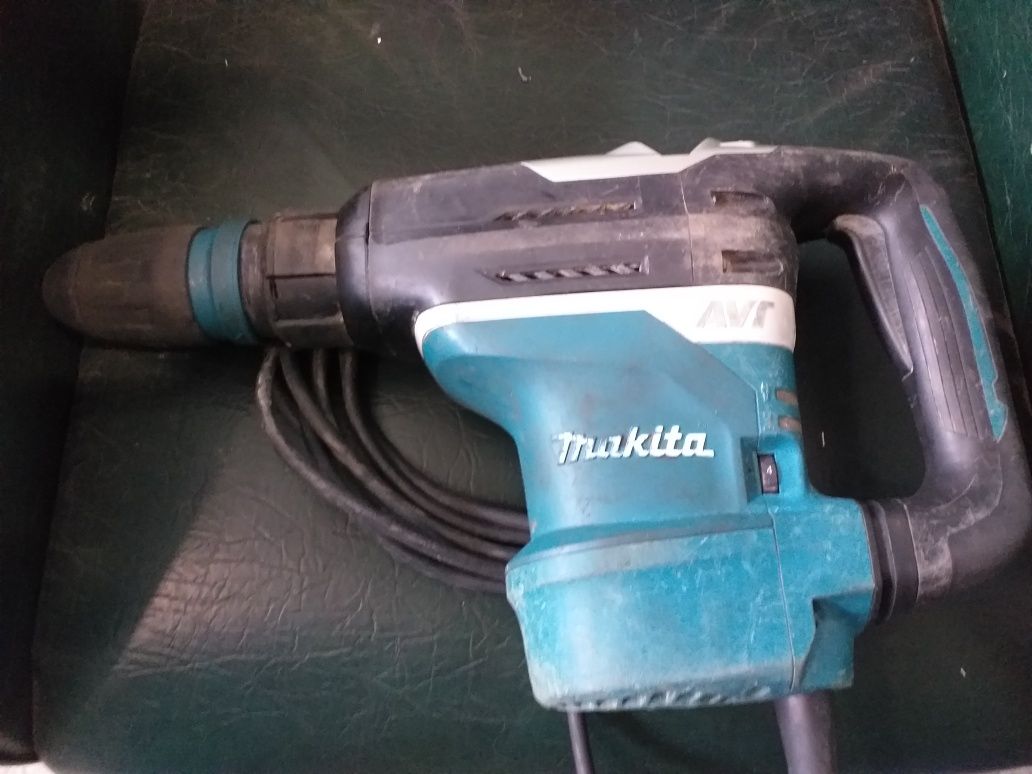 Vînd rotopercutor makita