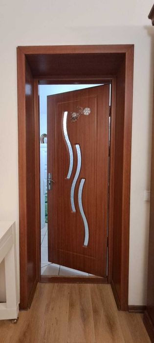 Usi de interior din MDF cu sticla