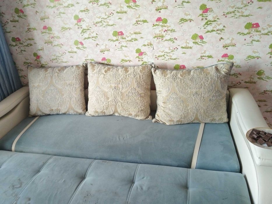 Продам диван в хорошем состояний