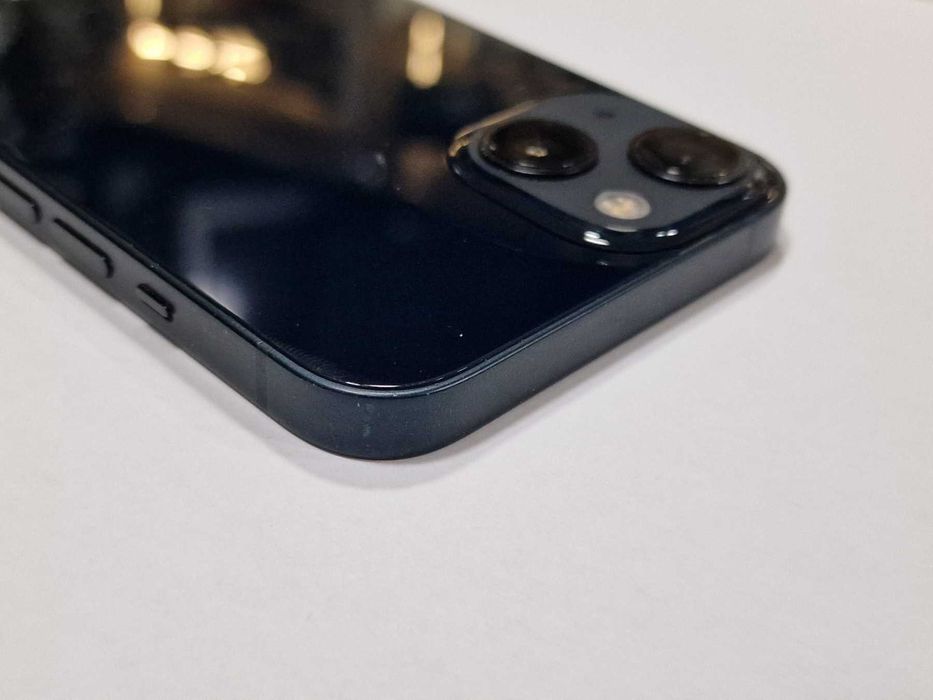 Apple iPhone 13 128GB / 88% / счупен гръб