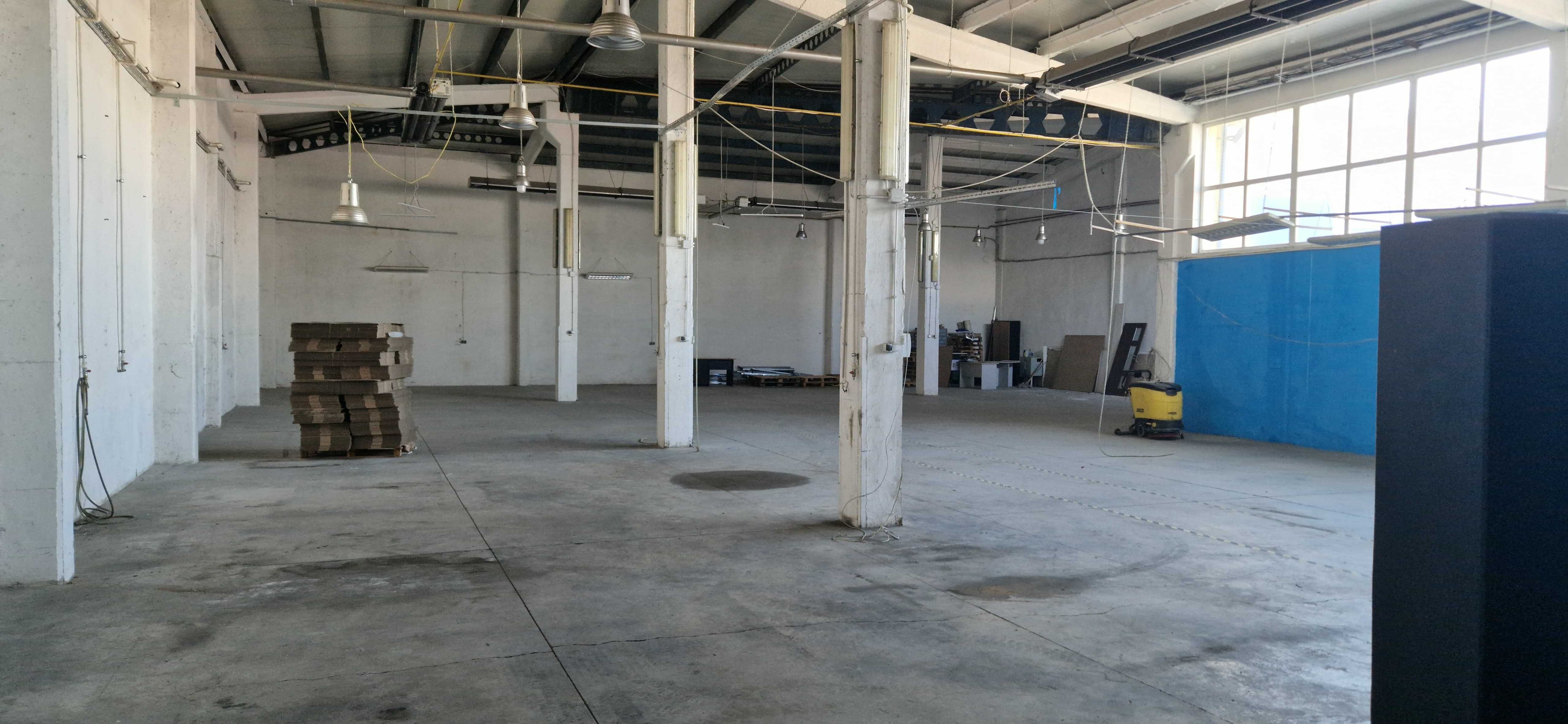 Inchiriez hala 600m² in zona industriala Vest Sibiu, str. Turda