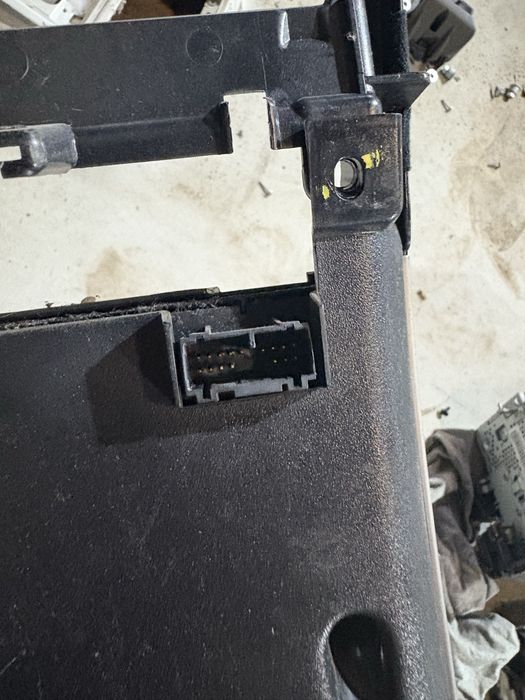 Volvo V50 face 2010 година Панел управление климатик радио и др