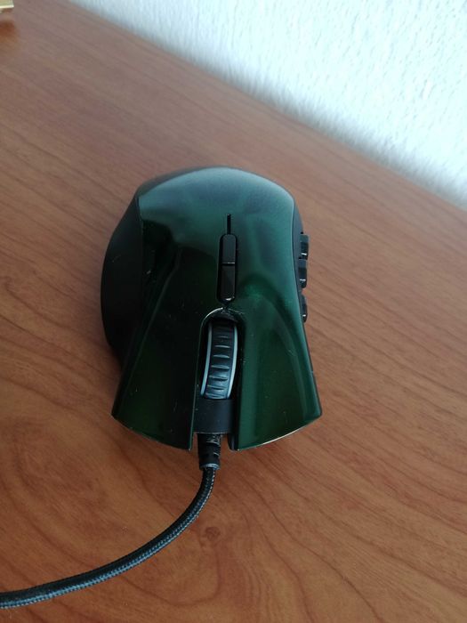 Razer Naga moba/action-rpg gaming mouse