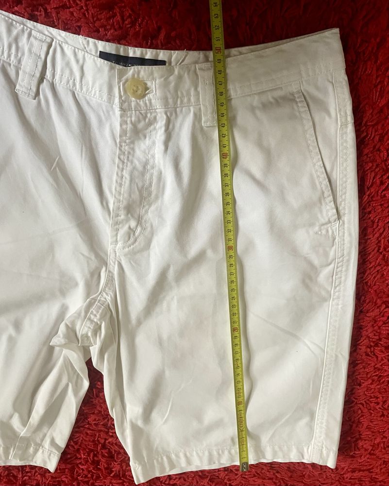 Pantaloni scurti barbati Tommy Hilfiger bumbac, masura M