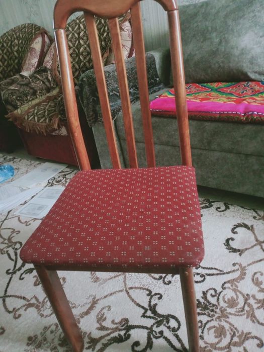 Продам хорошие стулья