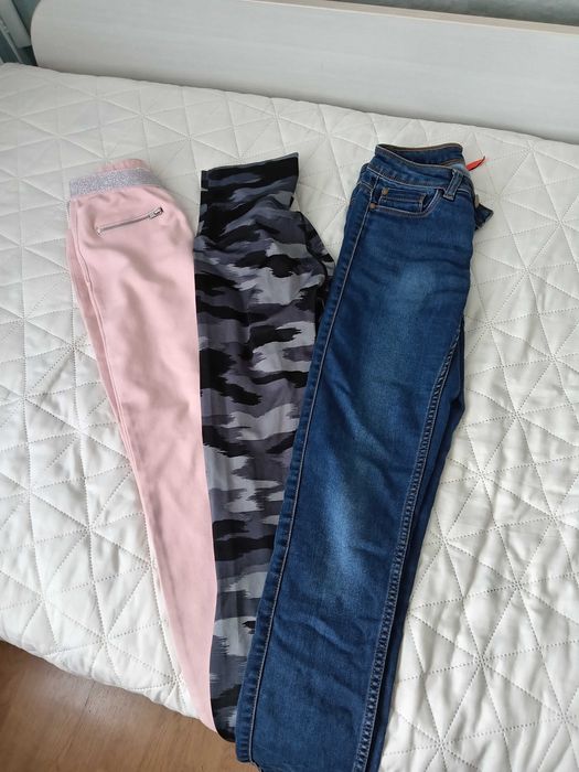 Лот от дамски долнища