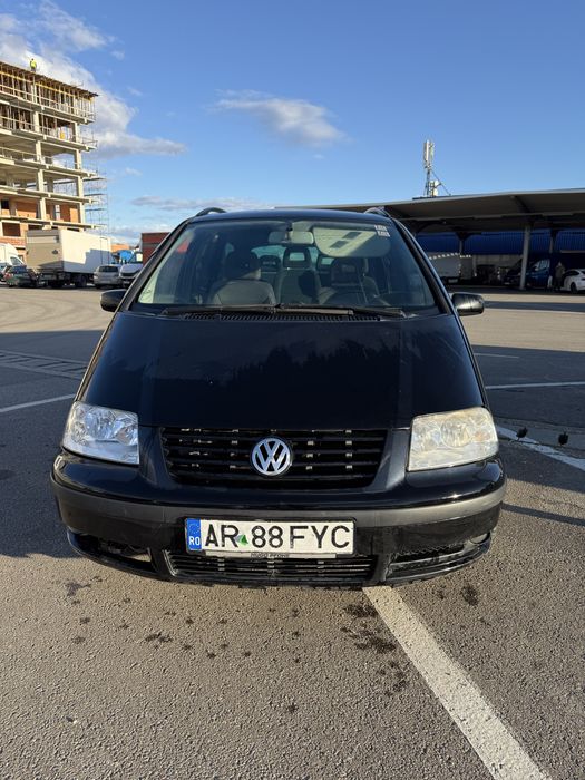 Vand VW Sharan TDI, 7 locuri ,fabricat in 2002,