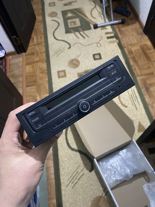 Радио для автомобиля с AUX