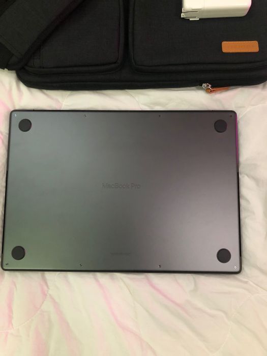 16" MacBook Pro Apple M3 Pro chip 12coreCPU18core GPU, 36GB, 512GB SSD