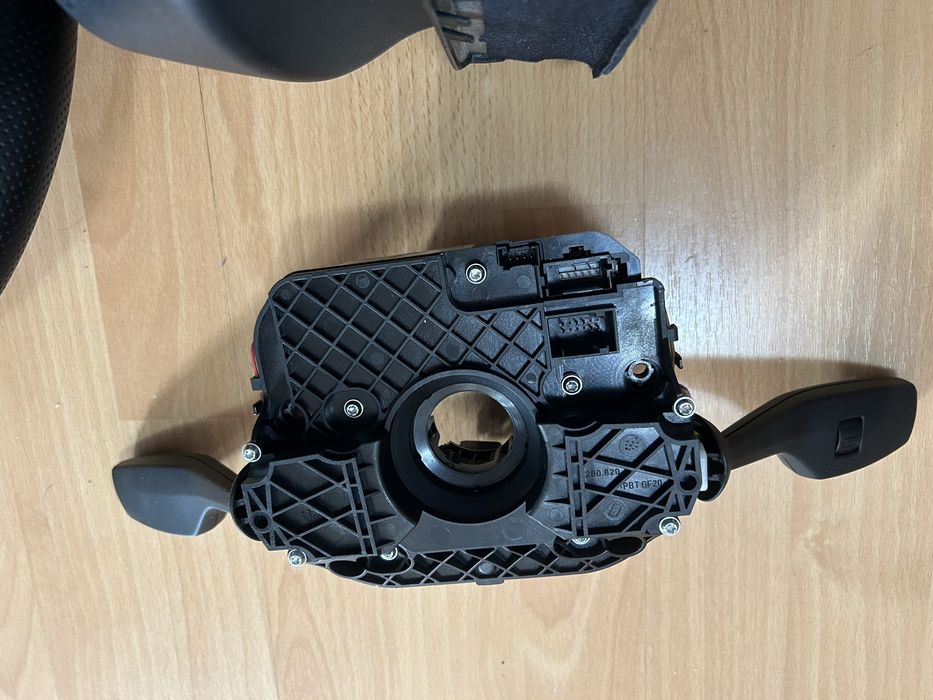 Volan bmw f10 f11 f07 f06 f12 f13 f01 f02 incalzire vibratii