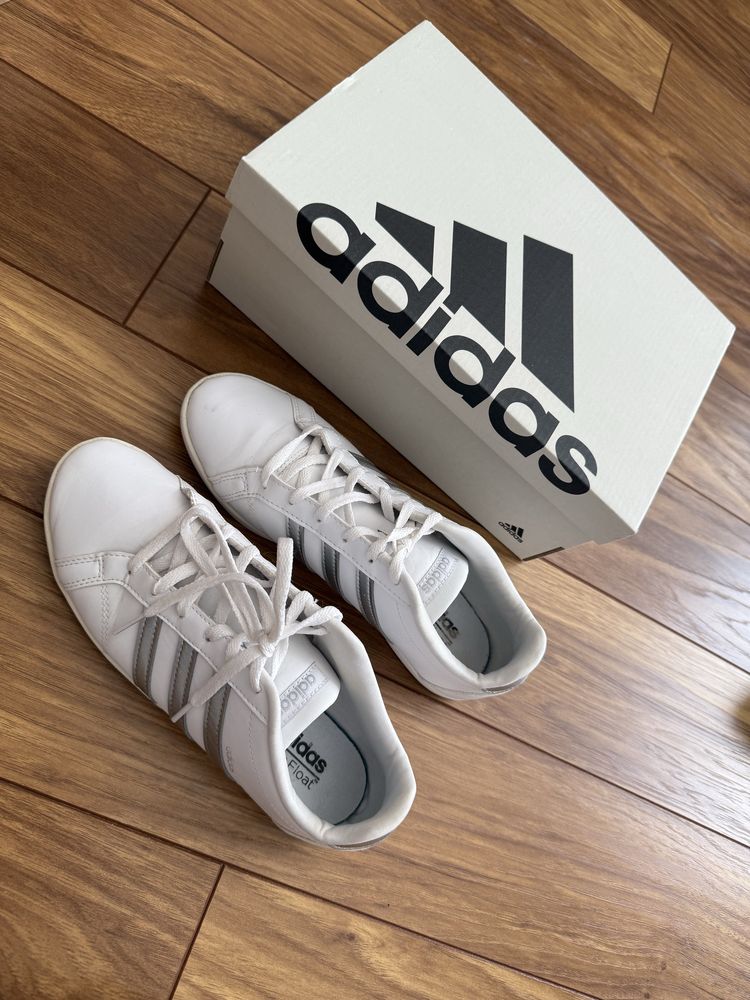 Маратонки Adidas размер 38