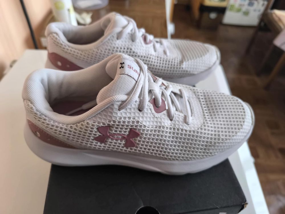 Дамски маратонки Under Armour