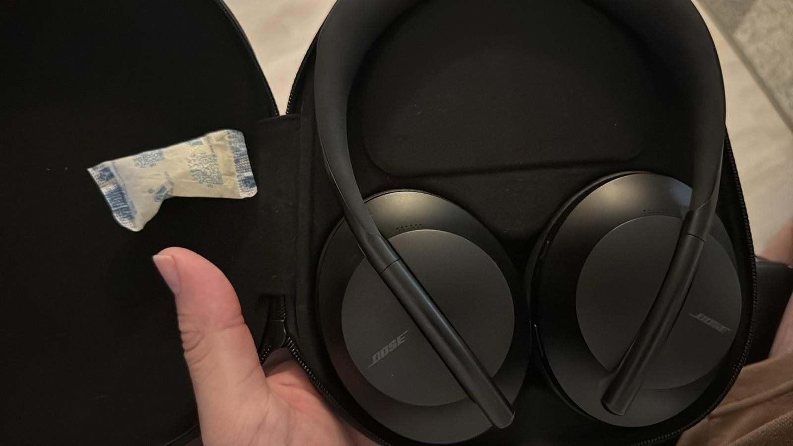 Слушалки Bose 700