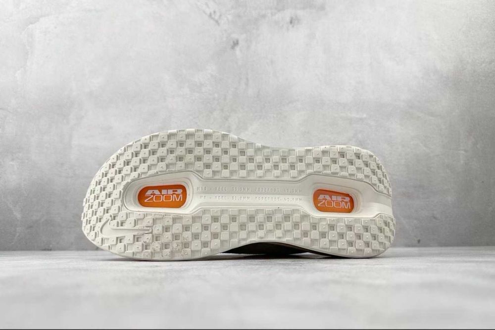 Нови дамски маратонки Nike Vomero Premium