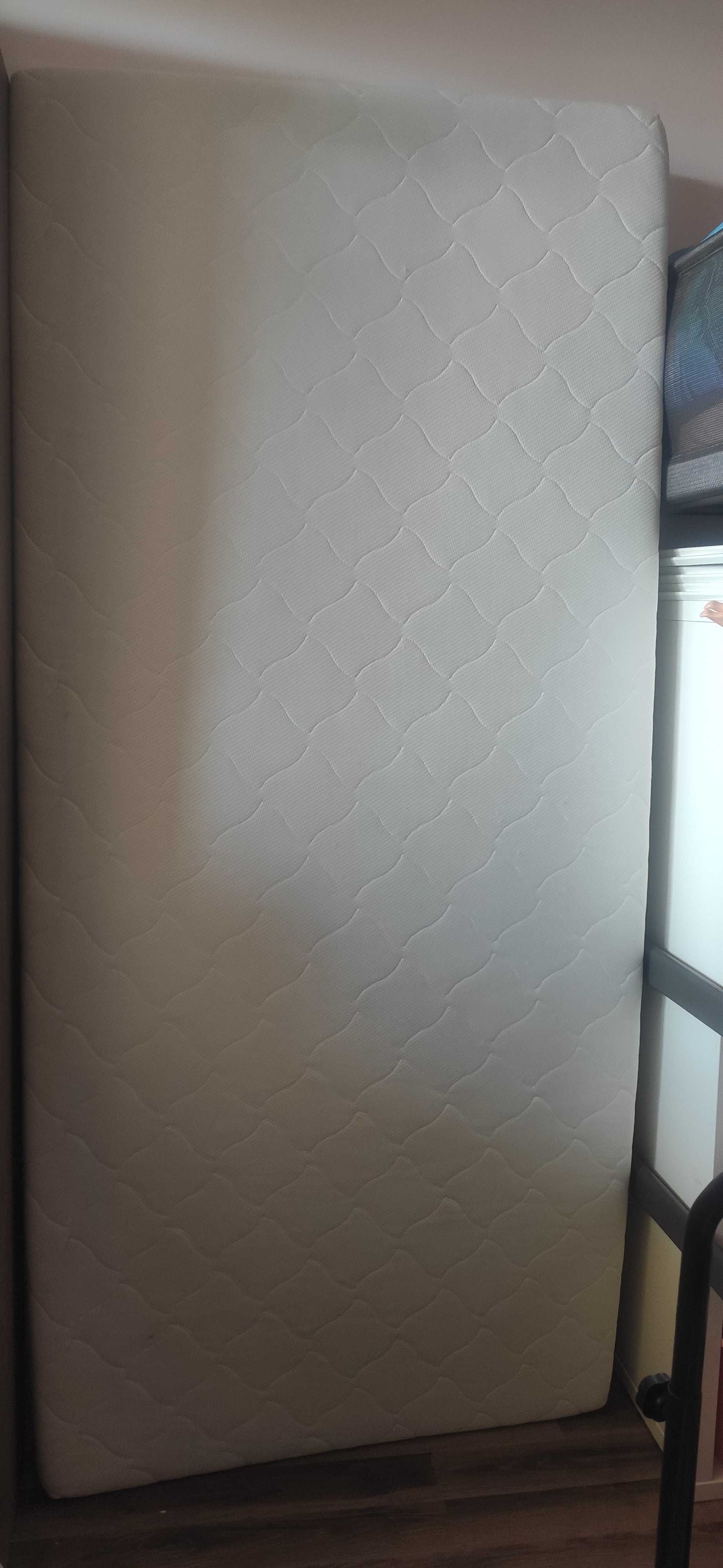 Продавам матрак с кокос 90/200