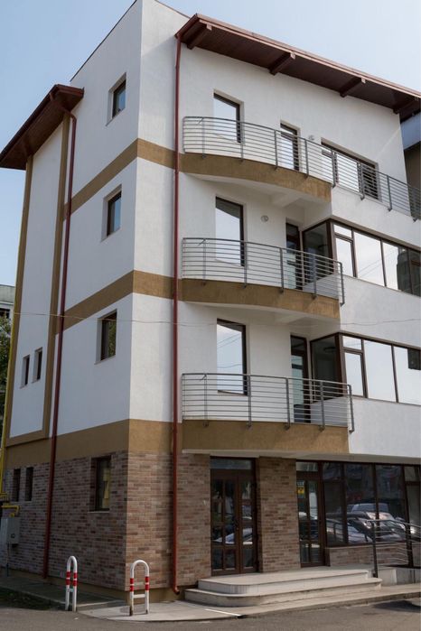 Inchiriere cladire/spatiu comercial central