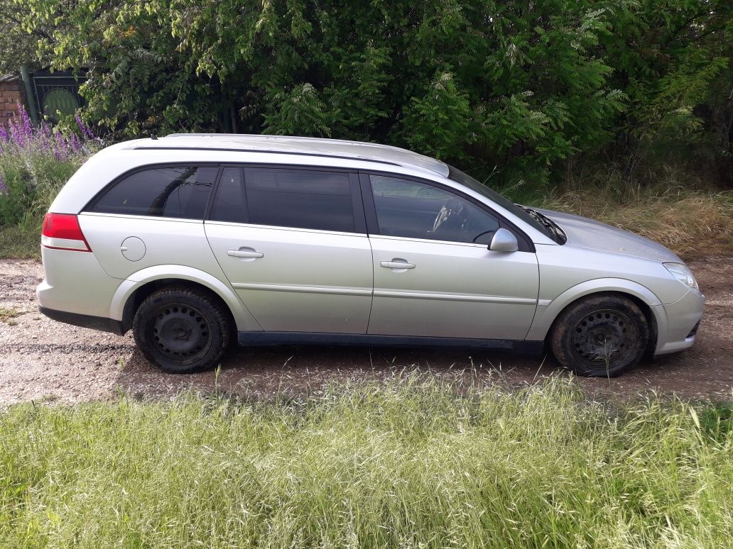 Опел Вектра Opel Vectra 3.0 д 180 коня 2006 фейс ксенон ел багажник