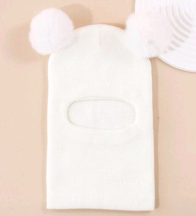 Бебешки зимни и летни шапки