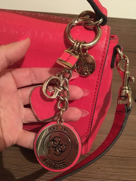 Guess чанти оригинал