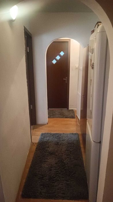 Vand apartament cu 3 camere
