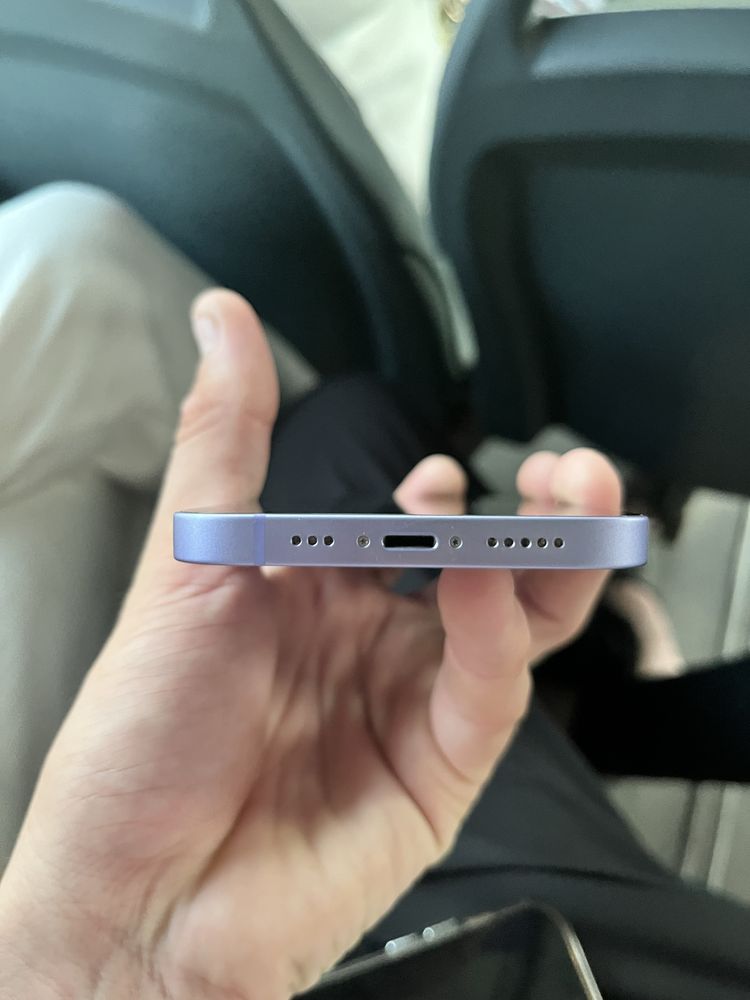 Iphone 12  128 pamit