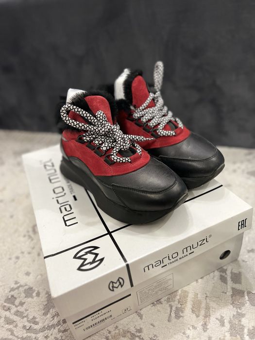 Продам зимние кроссовки