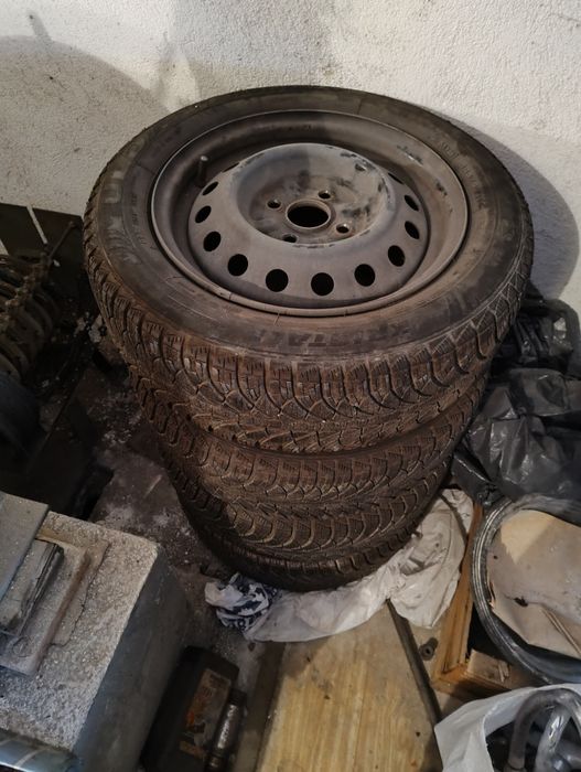 Продава джанти  с гуми 14 за Тойота