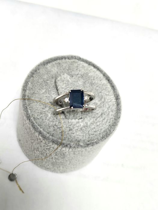 Золотое кольцо 750 с бриллиантами