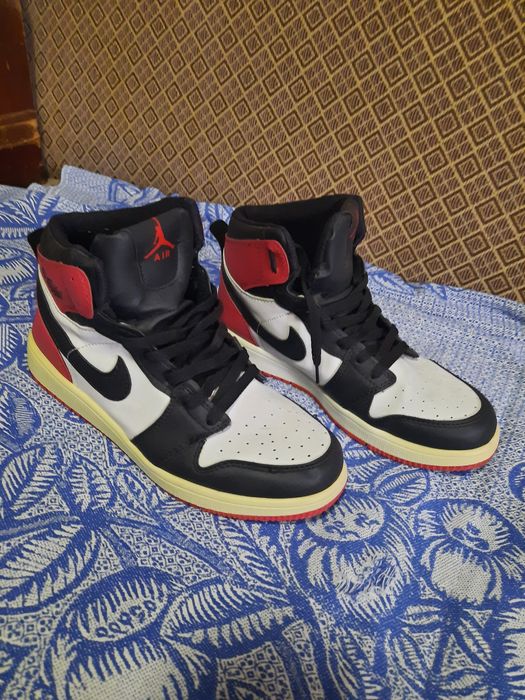 Кроссовки Джорданы