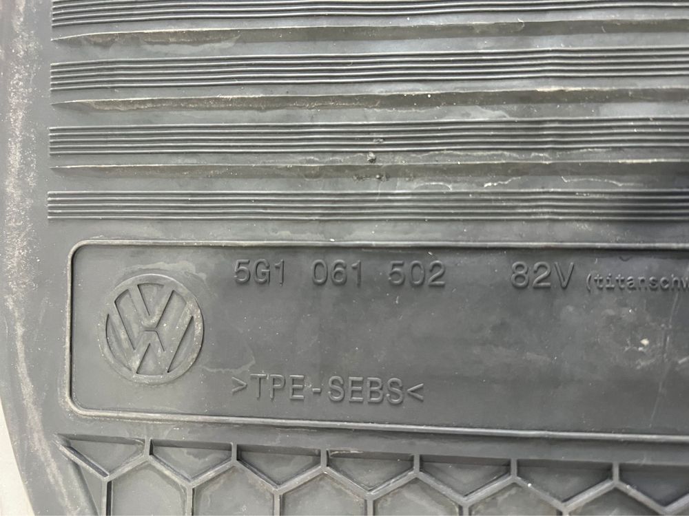 Set Presuri/Covorase ORIGINALE Fata-Spate Vw Golf 7