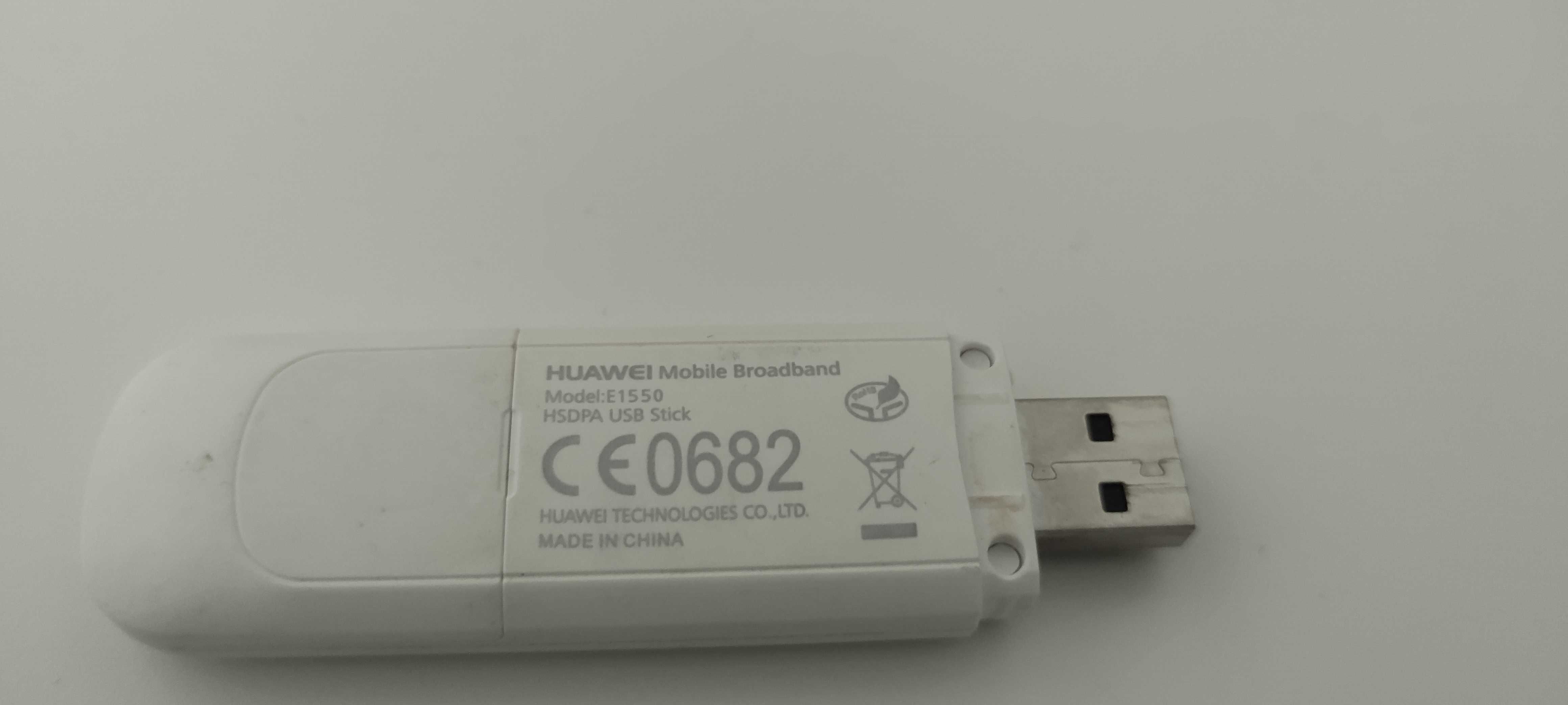 Pachet router Wireless Cisco RV130W si modem USB Huawei E1550