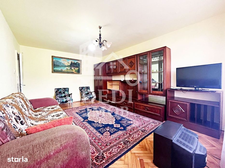 Apartament cu 3 camere de inchiriat, zona Rogerius, Oradea