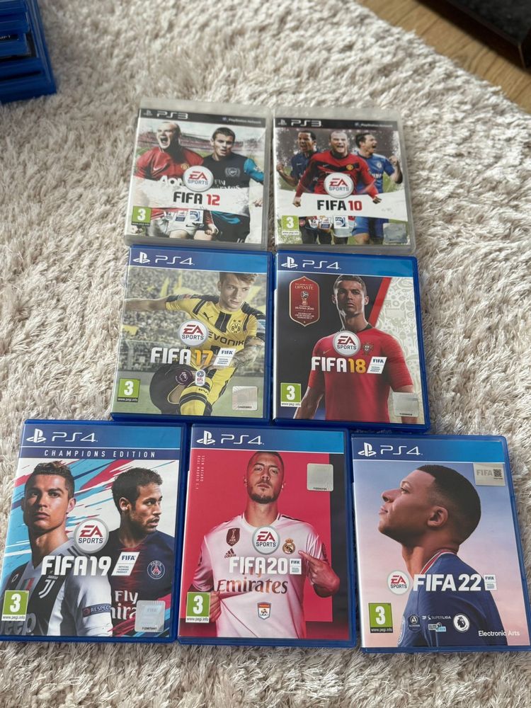 Vand CD-uri Fifa de PS3 si PS4!