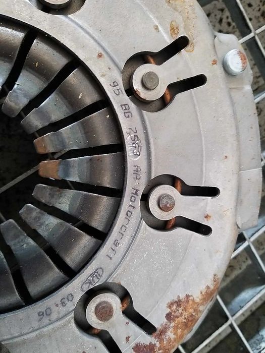 Kit ambreiaj 1.8 i ford mondeo 1 1007389 95bg7563aa 95bg7550bc 95bg7563aa 1007389