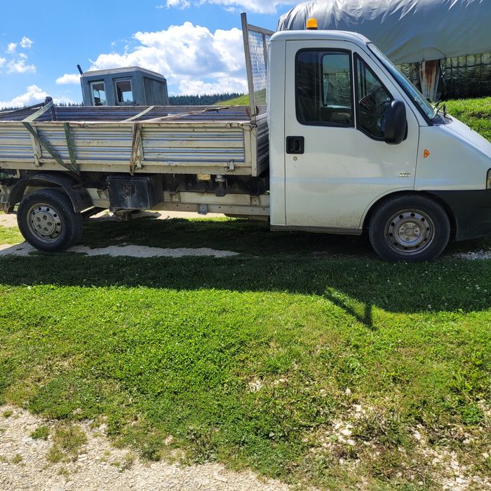 Vând sau schimb Peugeot Boxer basculabil 3 parti