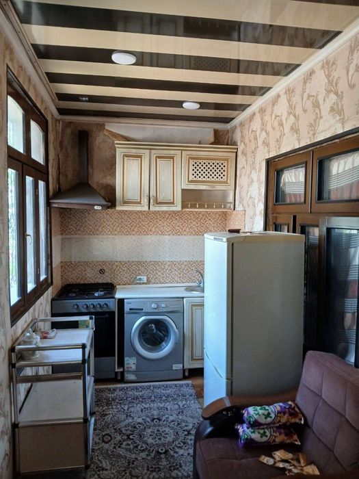 Юнусобод 10 двух комнатная продается квартира