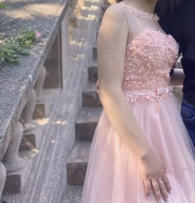 Розова рокля (пепел от рози)