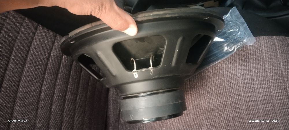 JBL 1200 sotiladi