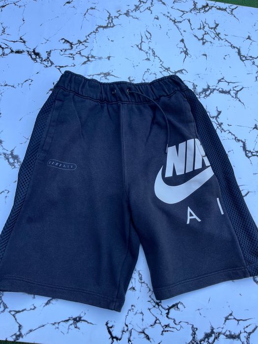 Оригинални 100% худита и къси панталонки на NIKE;Jordan;Polo