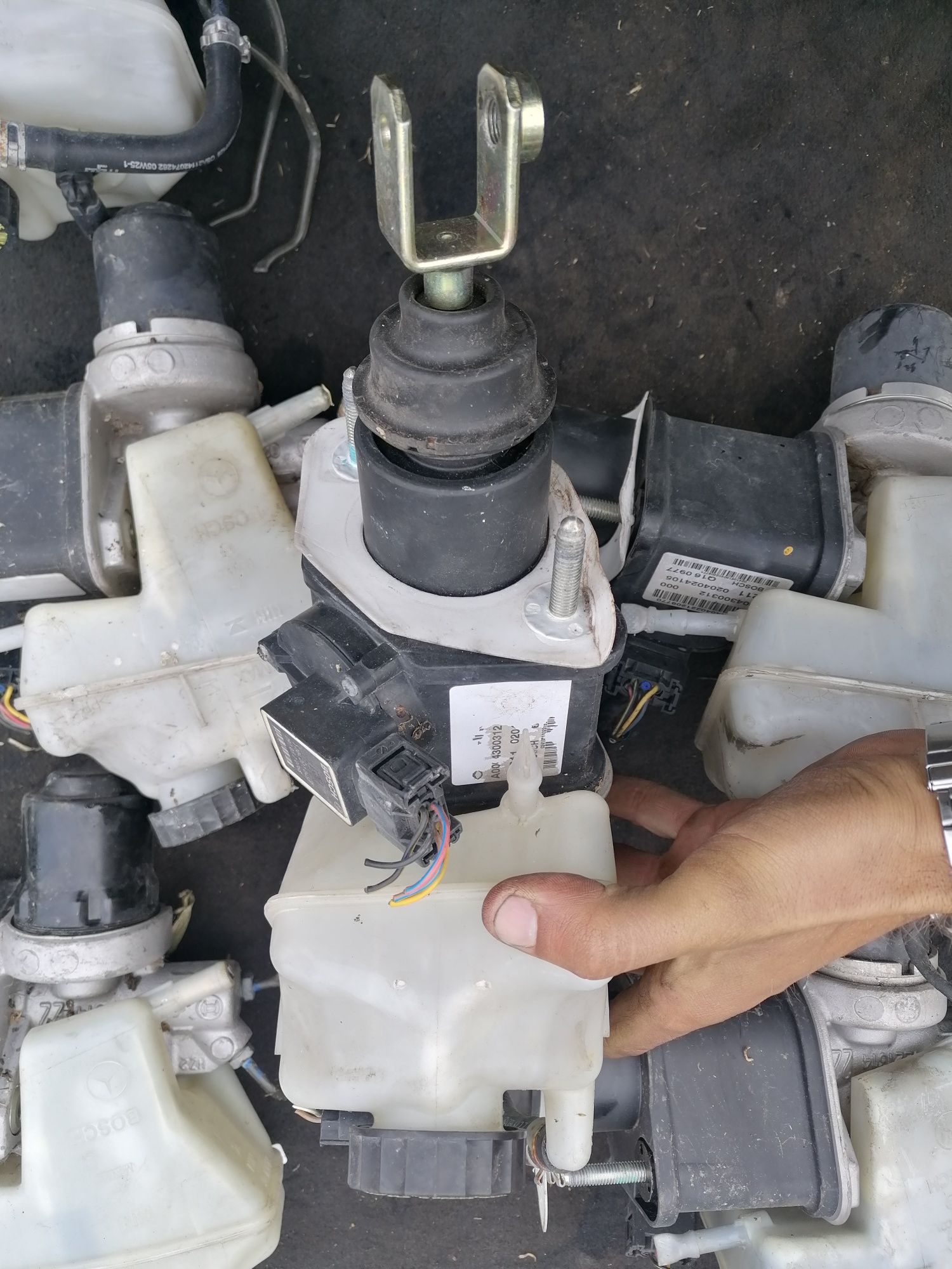 Спирачна помпа(BOU)  за Mercedes W211 W219