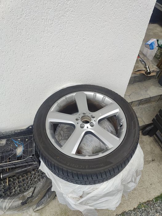 Vând Jante Mercedes
