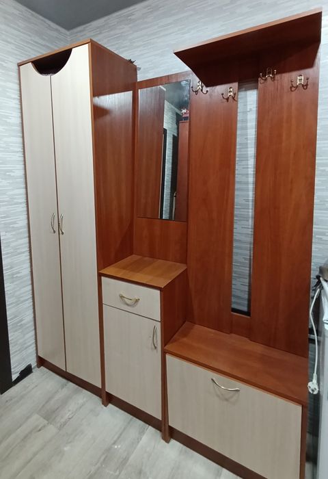 Продам шкафы для прихожей