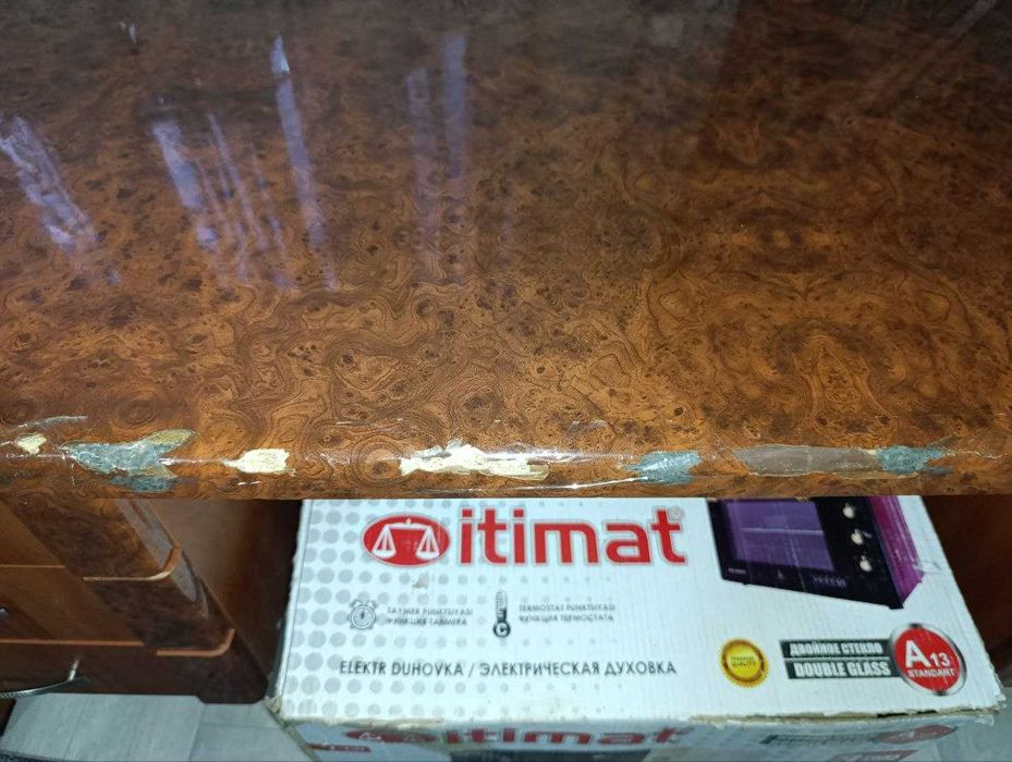 Продам стенку и стол срочно