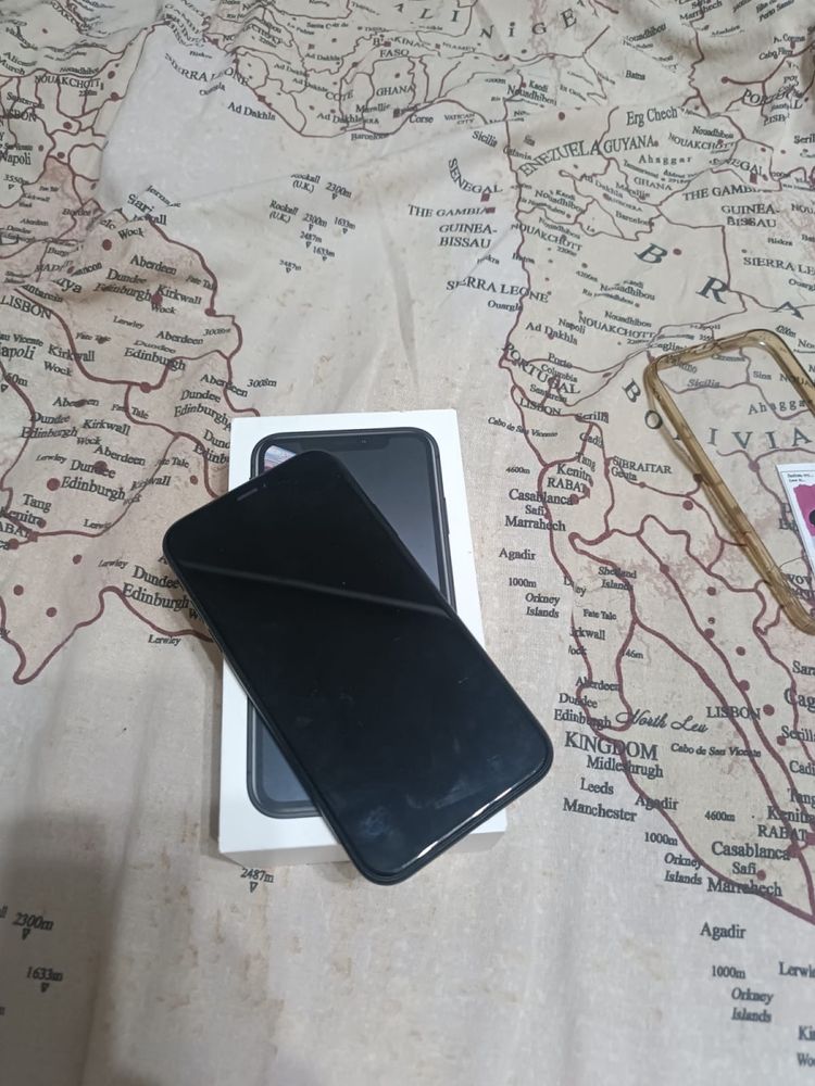 IPhone XR, с коробкой