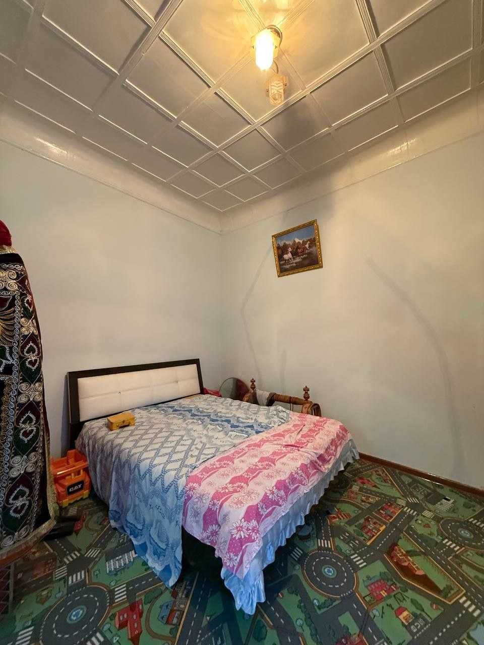 2 sotixli tayyor hovli ko‘plab jihozlari bilan birga sotiladi.