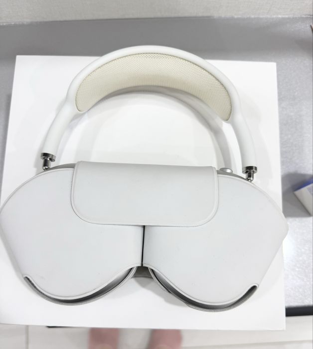 Продаю наушники Airpods Max