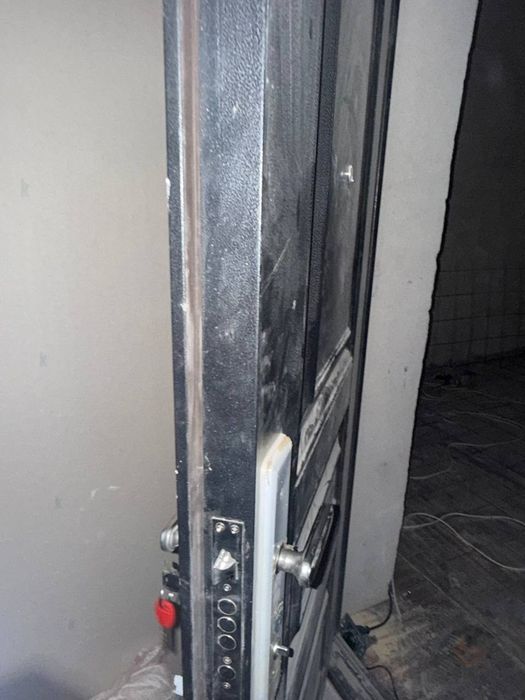 Входное двери Б/U