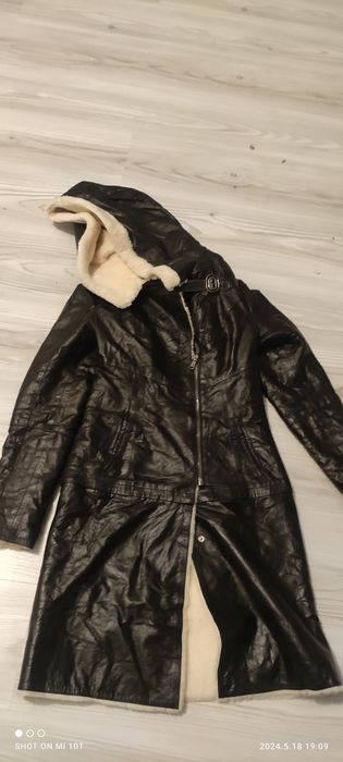 Продам кожаную дублёнку 2в1. Женская